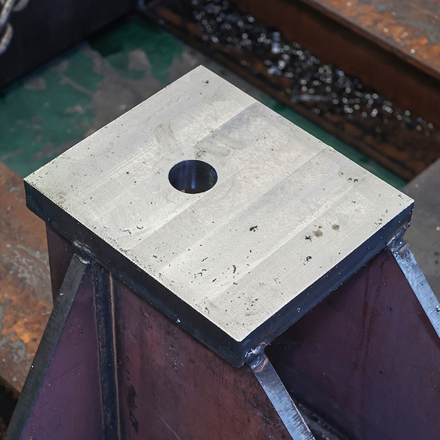 деталь из листового металла из нержавеющей стали